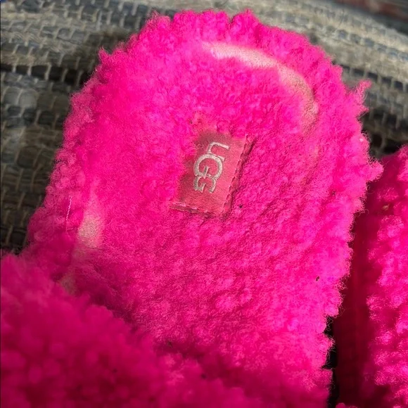 UGG Pink Plush Slippers Cozy Slide Style - Picture 4 of 8